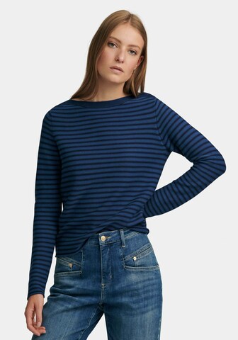 Peter Hahn Sweater in Blue: front