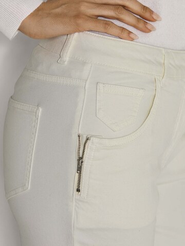 Effilé Pantalon MADELEINE en blanc