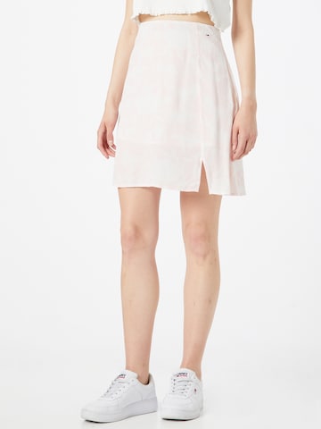 Tommy Jeans Skirt in Pink: front