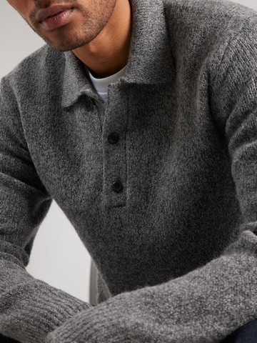 pilka Calvin Klein Jeans Megztinis