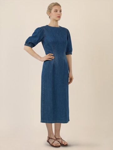 APART Kleid in Blau