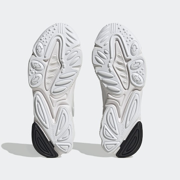 ADIDAS ORIGINALS Sneaker 'Oztral' in Weiß