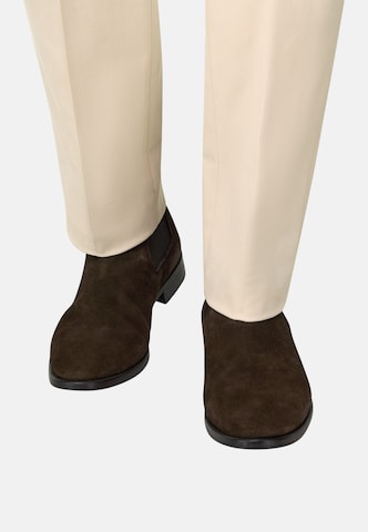Boggi Milano Chelsea boots in Brown: front