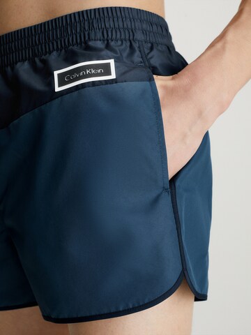 Calvin Klein Swimwear Badeshorts in Blau