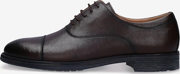 nae Vegan Shoes Nauhakengät 'BEN' värissä ruskea: etupuoli