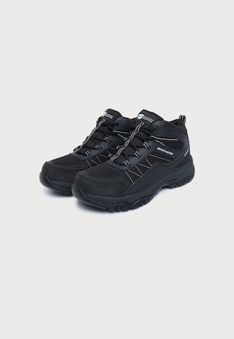 SKECHERS Gležnarji z vezalkami 'TREGO' | črna barva
