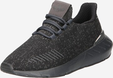 Baskets basses 'Swift Run 22' ADIDAS ORIGINALS en noir : devant