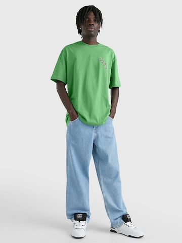 Tommy Jeans قميص بلون أخضر