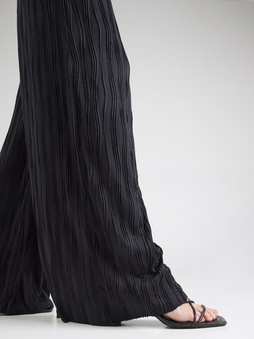 Wide leg Pantaloni 'Linn' di millane in nero