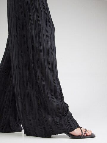 millane - Pierna ancha Pantalón 'Linn' en negro
