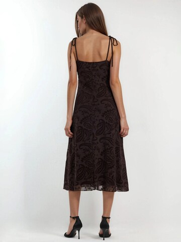 Hiccup Dress in Brown