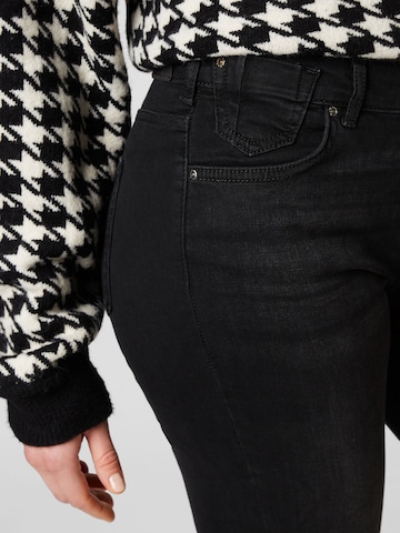 ONLY Carmakoma Regular Jeans 'Alicia' in Black