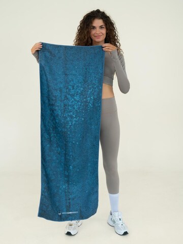woodsandwaves - Toalla 'Blue Rebel' en Mezcla de colores