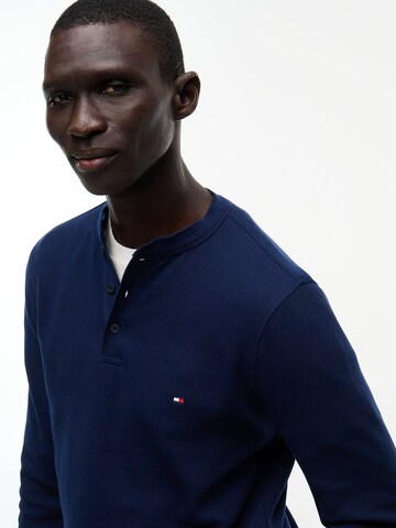 TOMMY HILFIGER Shirt in Blau