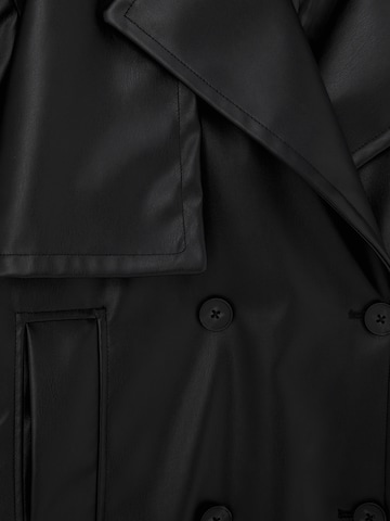 Veste mi-saison Pull&Bear en noir