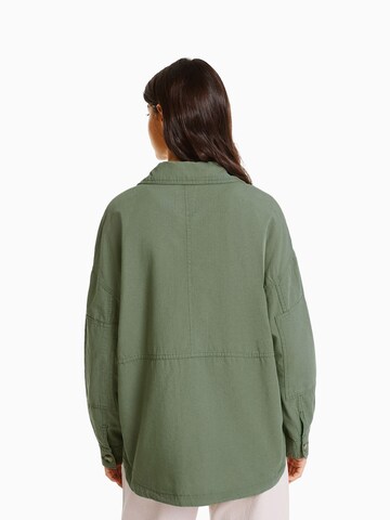 BershkaPrijelazna jakna - zelena boja