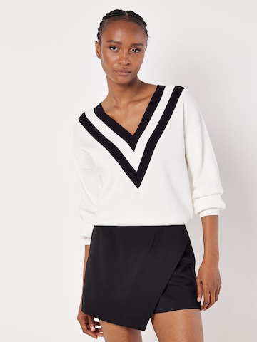 Pull-over Apricot en blanc : devant