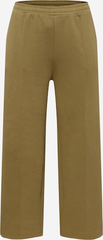 Urban Classics Wide leg Pants in Green: front