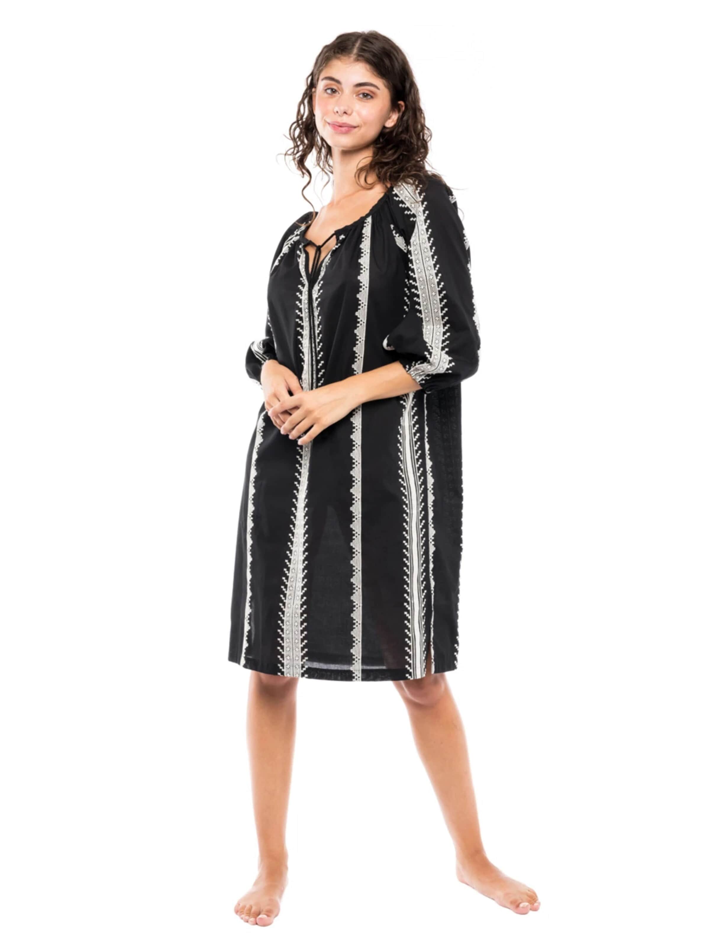 Pink Label - Vestido de verano 'BEACHWEAR OIL GREEN EMBROIDERY' en negro