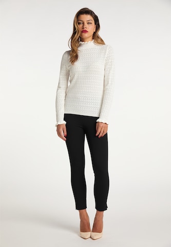 faina Sweater in White