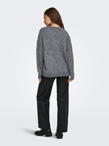 ONLY Pullover 'AZU' i grå