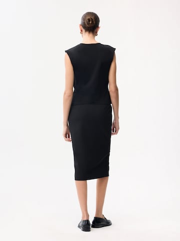 adl Blouse in Black