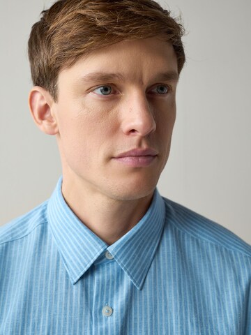 Next Regular Fit Hemd in Blau