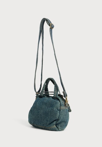 LEVI'S ® Handtasche 'SMALL BLAKE' in Blau: Vorderseite