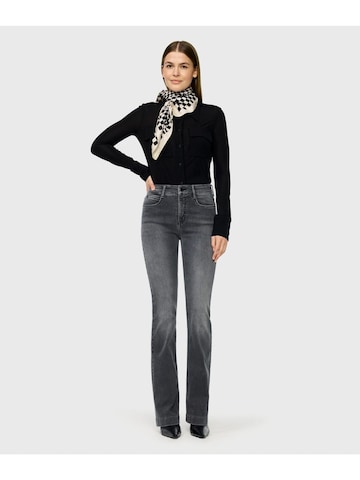 MAC Bootcut Jeans in Grau