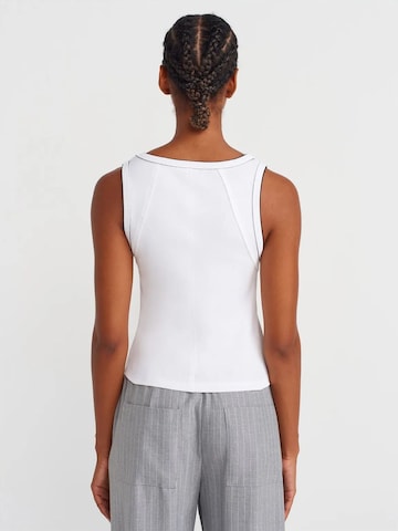 Dilvin Tanktops & Camis in Weiß
