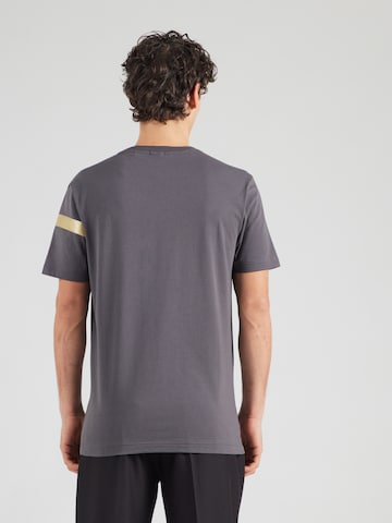 BOSS Green Paita värissä harmaa: takapuoli