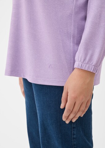 TRIANGLE Sweatshirt in Lila