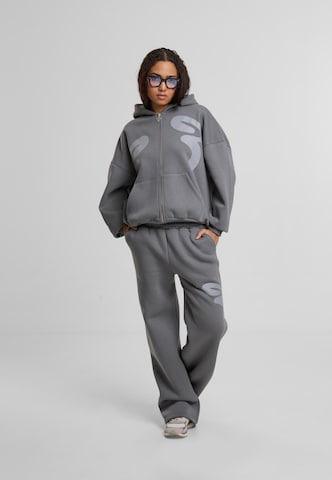 Felicious Sweatjacke in Grau