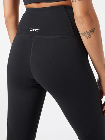 Reebok Skinny Sporthose in Schwarz