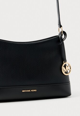 MICHAEL Michael Kors Skuldertaske 'Andie' i sort