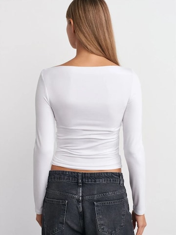 Dilvin - Blusa em branco