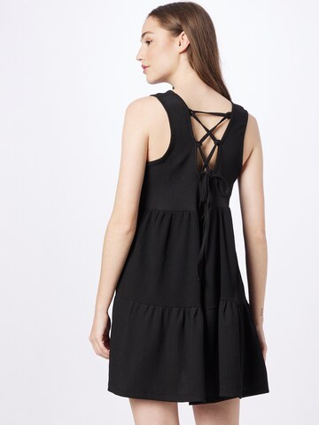 Trendyol - Vestido en negro