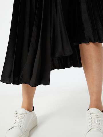 PATRIZIA PEPE Skirt in Black