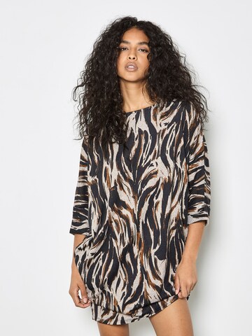 Robe ' ' Apricot en argent