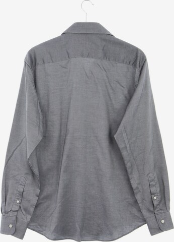 Easy Wear Button Up Shirt in L in Grey