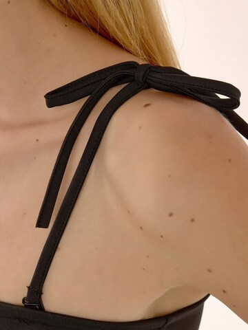 Hiccup Dress in Black