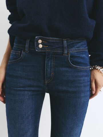 Pull&Bear Bootcut Jeans i blå