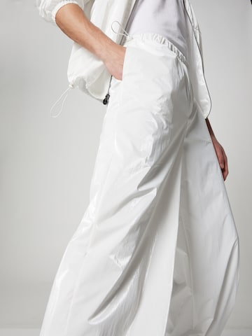 Wide Leg Pantalon 'Ylvi' VIERVIER en blanc