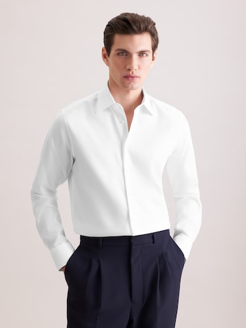 Coupe regular Chemise business 'Classic Essentials' SEIDENSTICKER en blanc : devant