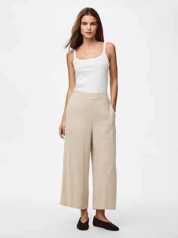 Loosefit Pantalon 'PCVinsty' PIECES en beige