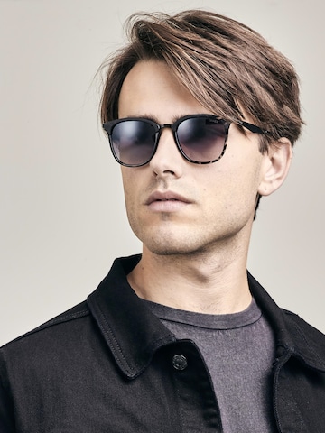 SINNER Sunglasses in Black: front