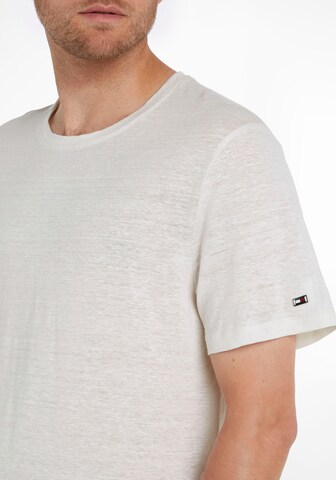 TOMMY HILFIGER Shirt in White