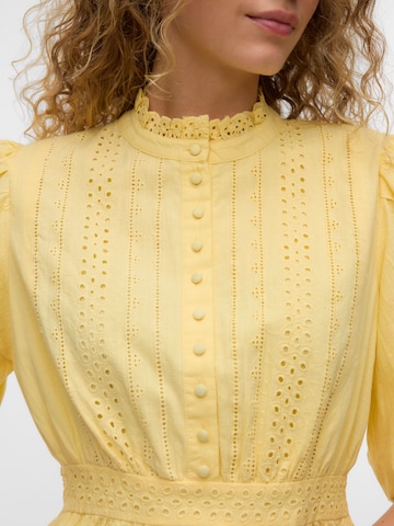 Robe-chemise 'VMClover' VERO MODA en jaune