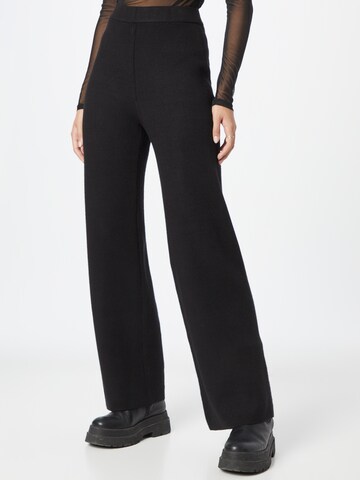 Wide leg Pantaloni 'Rosalia' di Peppercorn in nero: frontale