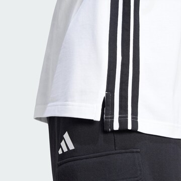 ADIDAS SPORTSWEAR Λειτουργικό μπλουζάκι 'Essentials' σε λευκό
